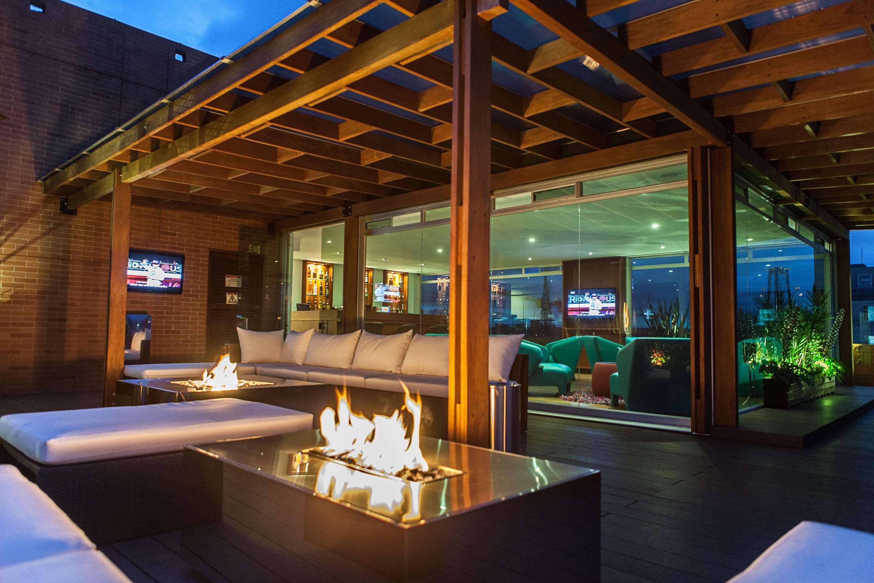 Best Western Plus 93 Park Hotel Bogotá Exteriér fotografie The Sky Bar