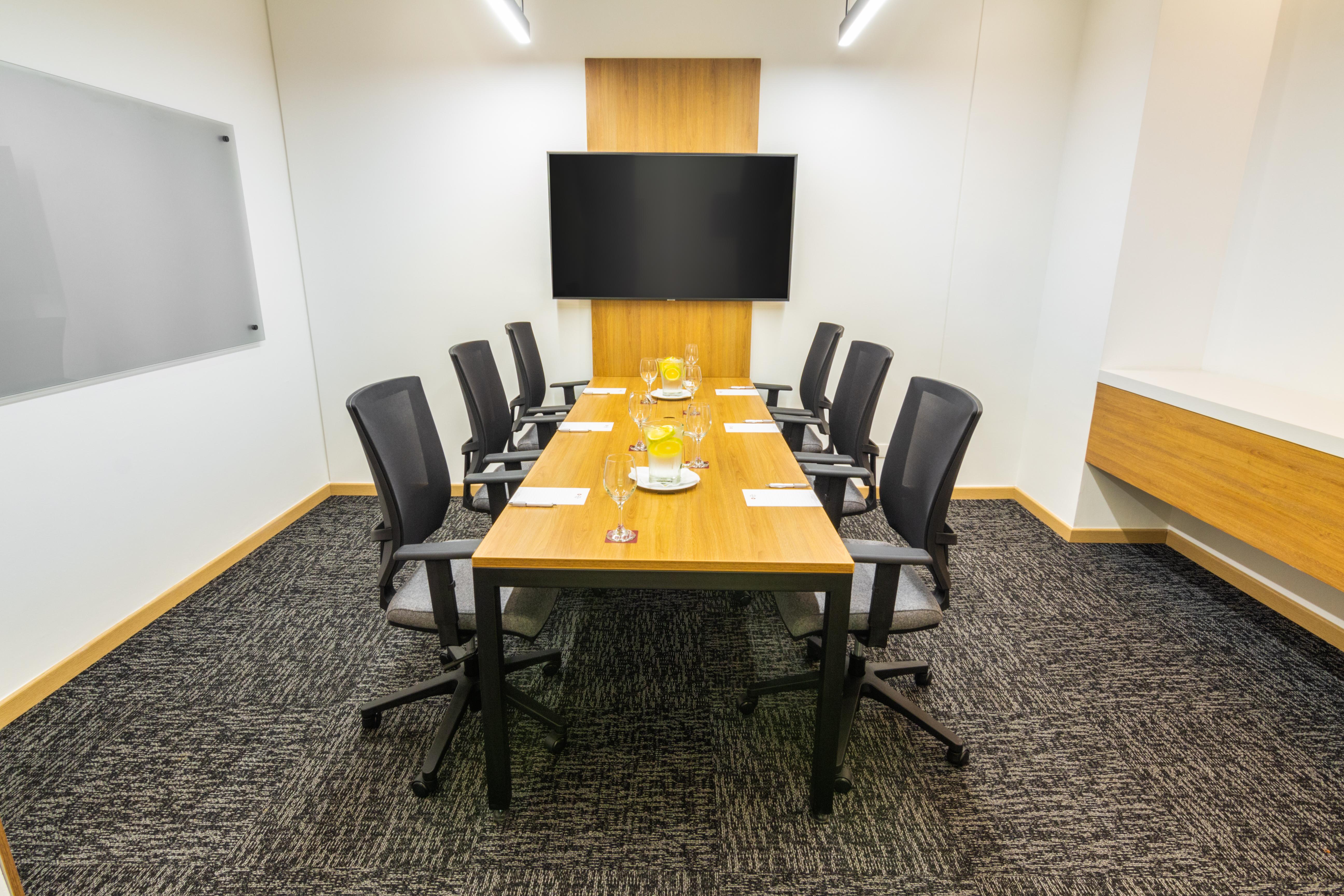 Best Western Plus 93 Park Hotel Bogotá Exteriér fotografie A typical meeting room